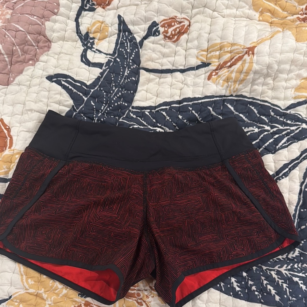 Lululemon Run Times Shorts size 4